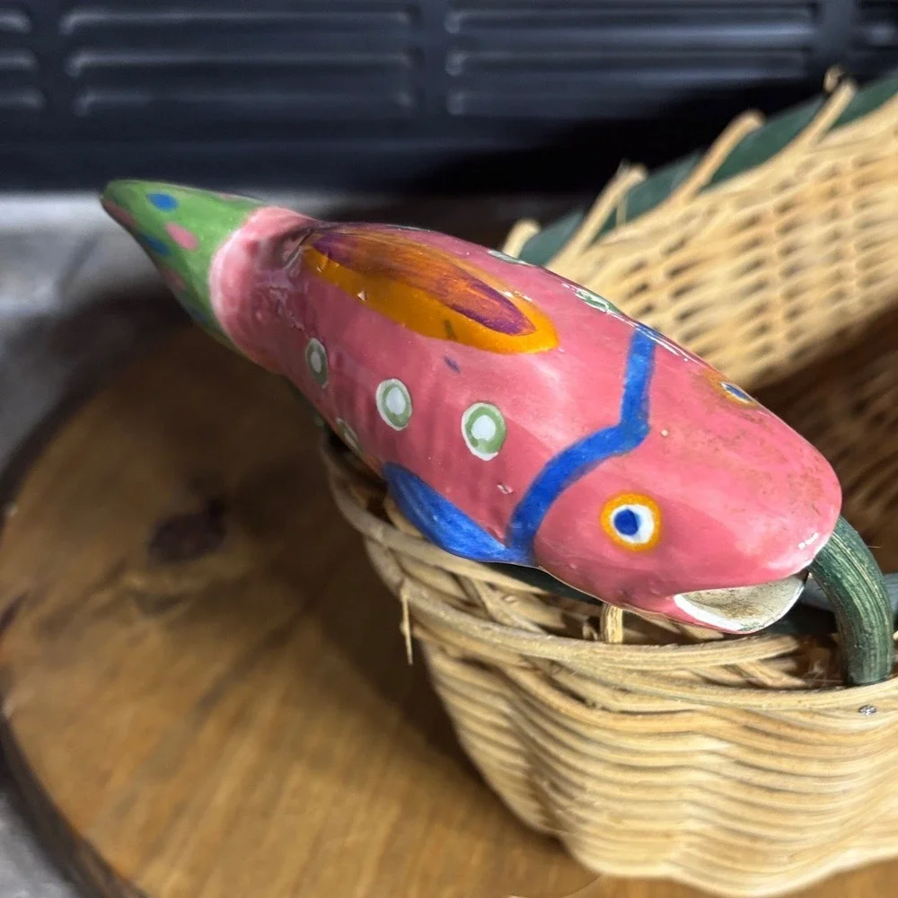 Fish Basket Wicker Ceramic Handles Nautical Beach Cottage Bread Square Lot (2)‎